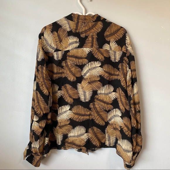 Vintage Print Blouse - Picture 7 of 9